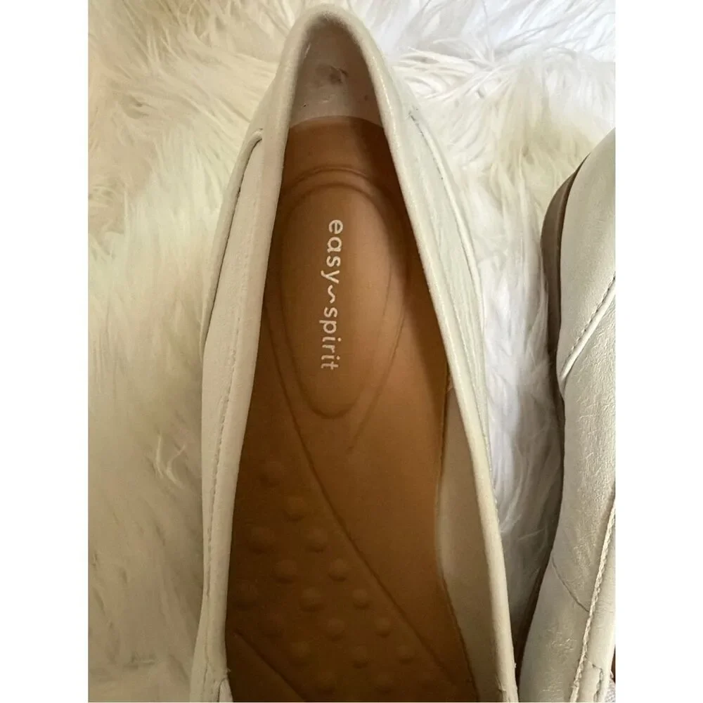 NEW Easy Spirit Loafers Size 9.5W Devitt 15 White Leather Comfort Footbed
